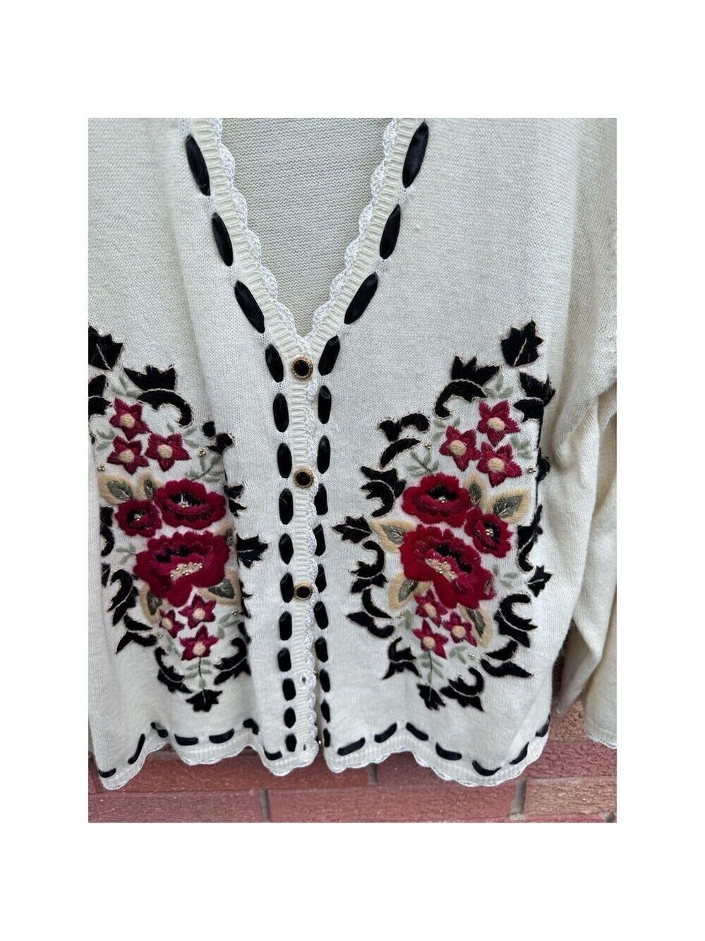 Jantzen classics size large black cream satin red embroidery Vintage - Picture 2 of 16
